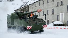 Замість повної заміни 50-річних M109 буде лише чверть парку RCH 155 і ще й підписання контракту затримують на рік у Швейцарії