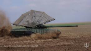 Хто вперше використав дрони-камікадзе, український захист від дронів копіюють все частіше та інші новини тижня