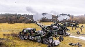 Французи вирішили, що якщо 16 САУ CAESAR поділити на більше дивізіонів, то дронам РФ стане складніше влучати