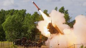 Через що Франція навряд завадить Україні купувати ракети до Patriot за рахунок кредиту ЄС на 90 млрд євро