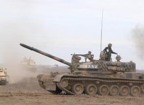 TR-85M1 Bizonul та M1A2 Abrams без жодного захисту від дронів - у Румунії показали кадри з навчань  