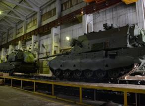 "Завод №9" є розробником Д-30 та виробляє стволи до танків, а тепер готується виробляти "Коалиция-СВ" на верстатах із Заходу