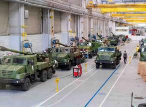 Макрон хоче щоб французький ОПК "заслужив" свої контракти, а не сприймав військо як "гарантованого покупця"