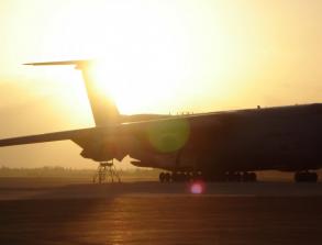 Це дійсно проблема, що C-17 мають літати ще аж 50 років, і коли з’явиться заміна