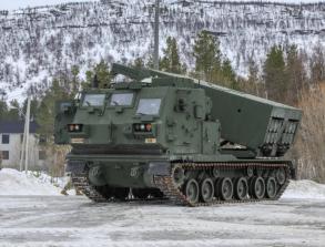 Під ракети ER GMLRS на 150 км, які будуть у 2028 році, Велика Британія вже отримує модернізовані РСЗВ M270A2