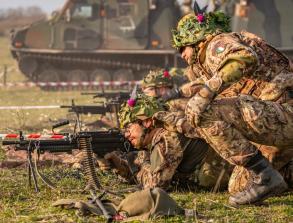 Рим розглядає розширення армії у понад 1,5 рази, але строки дуже показові, як і порівняння з 1991 роком