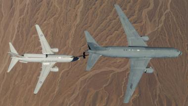 Втрати 60-річних KC-135 лякають коли треба діставати до РФ, тож весь парк замінять на KC-46 Pegasus, які не вилазять з проблем