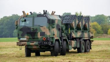 Щоб зупинити наступ рашистів Польща купує сотні тисяч протитанкових мін з можливістю швидкого розгортання