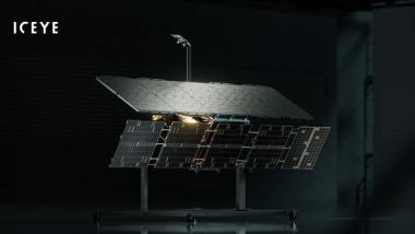 Від ICEYE є цікаве рішення ISR Cell, і це актуально для України, щоб якнайкраще виявляти цілі для ударів