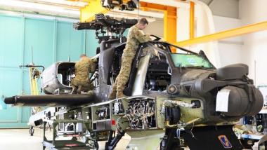 Поруч з Україною буде другий у світі оператор вертольотів Apache, який матиме найбільший в Європі центр обслуговування