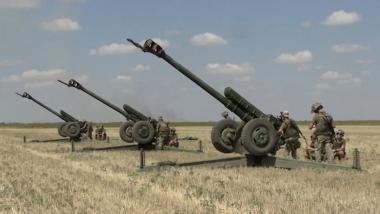 Як в Україну з Єгипту через дві країни Європи можуть постачатися гаубиці Д-30 і чому так складно