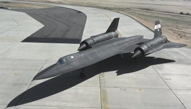 Невже через 27 років легендарний стратегічний розвідник SR-71 Blackbird знову підніметься у повітря