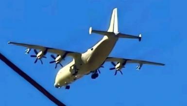 Китай має схожий на Ан-12 транспортник Y-9, з якого могли зробити "ганшіп" на кілька гармат