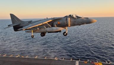 Іспанія буде літати на 45-річних AV-8B Harrier, щоб не втратити авіаносець за пів мільярда євро, потрапивши у пастку F-35B