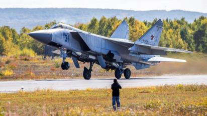 РФ ще в травні 2026 року бідкалась, що Р-33 та Р-37М на МиГ-31 та Су-35С не дають повного ефекту проти МіГ-29, Су-27 та F-16, то що це зараз значить