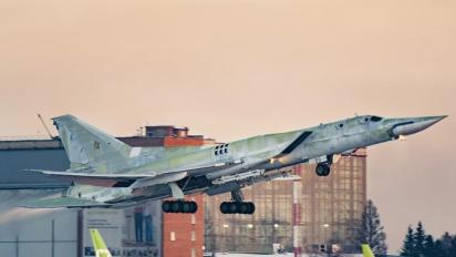 Чи зможуть росіяни відремонтувати Ту-22М3, побитий "прильотом" від ЗСУ по "Дягилево"
