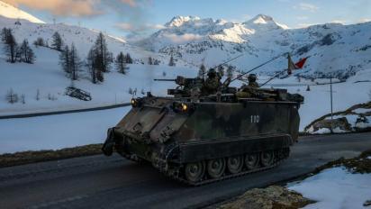 Через кілька місяців після ремонту знову заборонили використовувати БТР M113 у Швейцарії, які нема кому обслуговувати