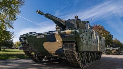 Угорці з БТР-80А переходять на KF41 Lynx і відчувають різницю не тільки в характеристиках цих бронемашин