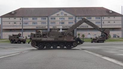 Не витримують танки, не мають чим мінувати поля та сидять без запчастин - у Франції вжахнулися станом своїх інженерних військ