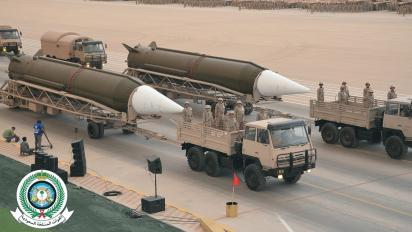 Саудівська Аравія має DF-3 і DF-21 у секретних підземних базах, але схоже, що таємничо отримала від Китаю і ракети DF-15A на 900 км