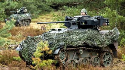 Німці готуються до війни "по-старому", де з A400M можна буде скинути на парашутах 3-тонну десантну танкетку Wiesel