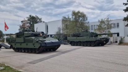 Австрія, яка відмовляє Україні у постачанні зброї, отримала перші модернізовані танки Leopard 2A4NV та БМП Ulan NV