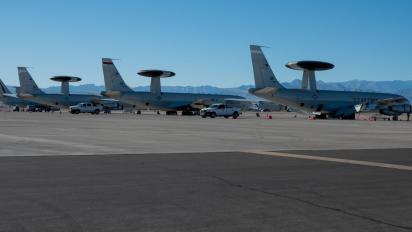 Як концентрація саме AWACS E-3 краще за все інше свідчить про близькість удару США по Ірану