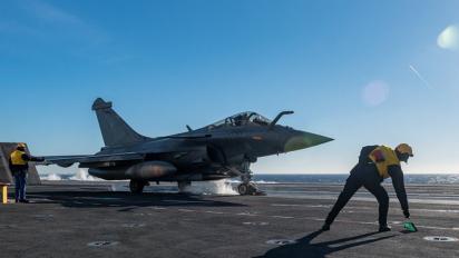 Чому вже треба міняти перші винищувачі Rafale M ВМС Франції та через що цей процес має шанси затриматися