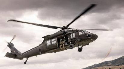 Вживані вертольоти UH-60L Black Hawk дорожче за F-16 для Аргентини та у чому тут підвох