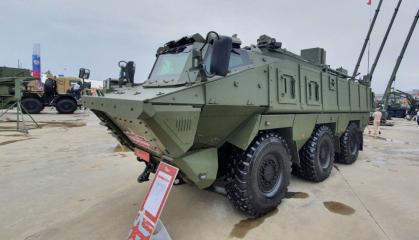 У РФ розписалися, що не мають сучасного БТР, на чому вирішив "наваритися" КамАЗ, що розробить свою машину