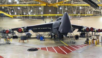 Чому Boeing в 2005 році продав завод по B-52, і до чого це привело