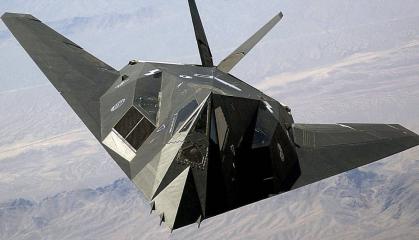 Винищувач F-35 та "пенсіонер" F-117 "засвітилися" з цікавим покриттям: чи буде це "стелс" нового рівня