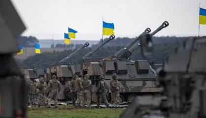 Скільки Україні довелося чекати на відновлення виробництва артилерійських стволів у Великій Британії, які вже почали постачати
