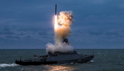 Який максимальний залп накопичених ракет "Калибр" у РФ у Чорному морі та на скільки залпів їх вистачить