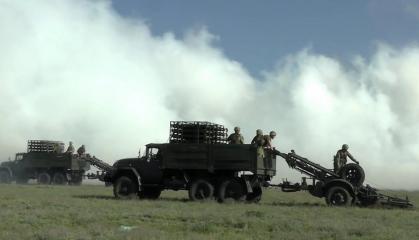 На кордоні з окупованим Кримом наші військові тренувались закладати мінні поля 