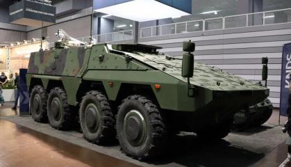 Аби оператори дронів не були беззахисними, KNDS зробили їм пункт управління Boxer UxV CS на базі важкого броньовика