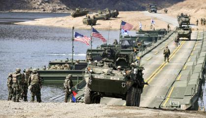 Чи може Україна отримати "майже безкоштовні" ББМ Stryker, якщо від них відмовиться Польща, і які є нюанси