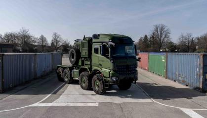 Спершу постачали дрони в Україну, а тепер Quantum Systems робитиме "безпілотними" вантажівки Daimler Truck