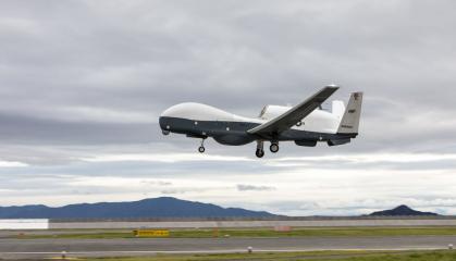 Що відомо про можливу першу в історії втрату стратегічного розвідника MQ-4C Triton, і що могло з ним трапитись