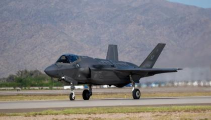 Австралія випадково відправила до Китаю запчастини від F-35, які там "таємничим чином" зникли, і це справді велика проблема