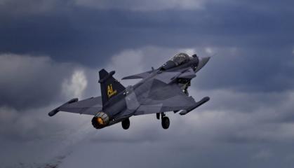Яка подія у 2027 році має допомогти окреслити розвиток повітряних сил Швеції "після" чи "разом" з Gripen
