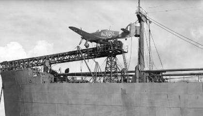 Невже Китай відродить 85 річну тактику, з одноразовими літаками, завдяки монструозній катапульті на колесах