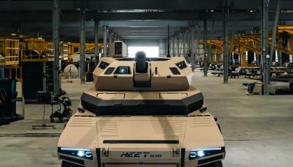 Колісний танк з широким вікном для екіпажу HEET 8x8 розробили у Саудівській Аравії та звідки тут турецький слід