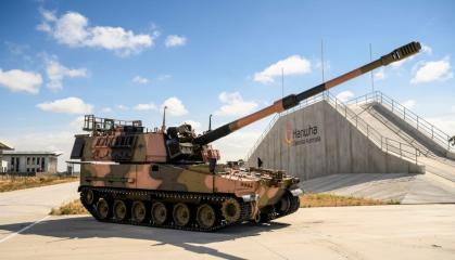 17 років до та понад 4 після контракту знадобилося, щоб перші САУ AS9 зійшли з конвеєра у Австралії