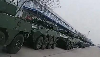Китай начебто виробляє 1000 сучасних БТР Type 19 на місяць, й навіть показали вражаюче відео, але чи справді це так