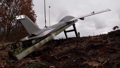 Навіщо росіяни приліпили FPV-дрон до свого ударного БПЛА "Молнія-2"