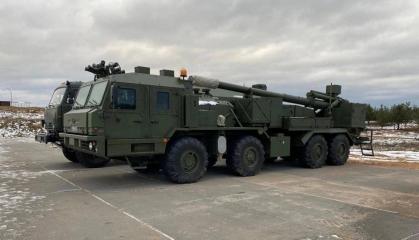 Невже росіяни нові колісні САУ "Мальва" та "Гиацинт-К" роблять одразу "на склад" за 200 км від Фінляндії та які є нові деталі по картині
