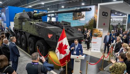 Німецькі САУ RCH 155 можливо вже в Україні, на що натякнули у GDLS під час презентації свого варіанту для Канади