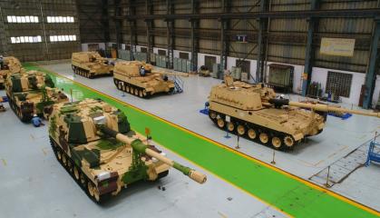 Індія хоче мати парк аж з понад 500 САУ K-9 Vajra-T, які у 2015 виграли у російської "Мста-С"