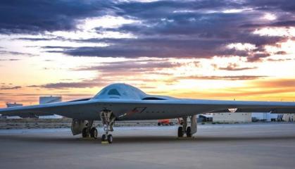 Скільки сотень стелс-бомбардувальників B-21 Raider за 700 мільйонів кожен, потрібно США